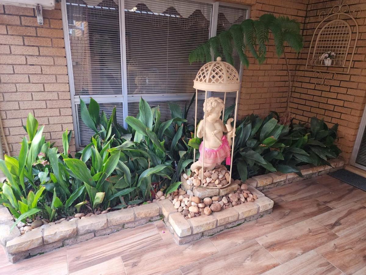 Villa Rose Cottages Bloemfontein Esterno foto