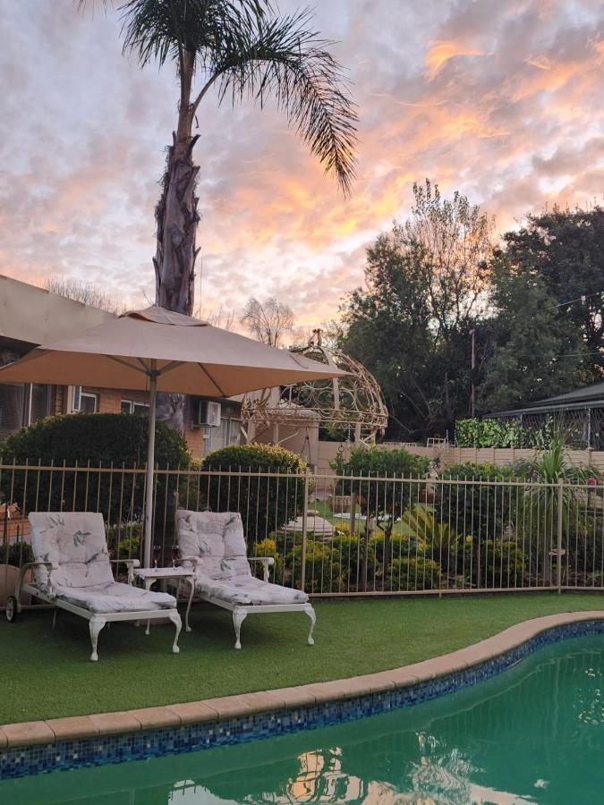 Villa Rose Cottages Bloemfontein Esterno foto